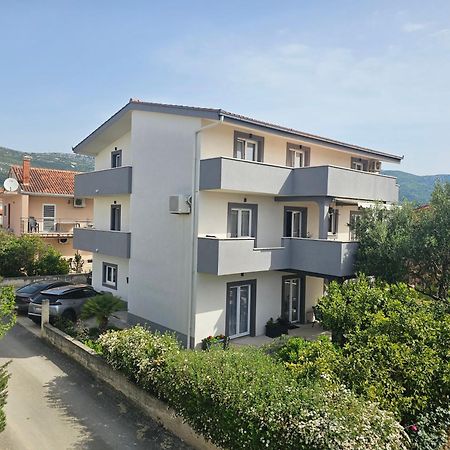 Apartmani Dianna Kaštela المظهر الخارجي الصورة