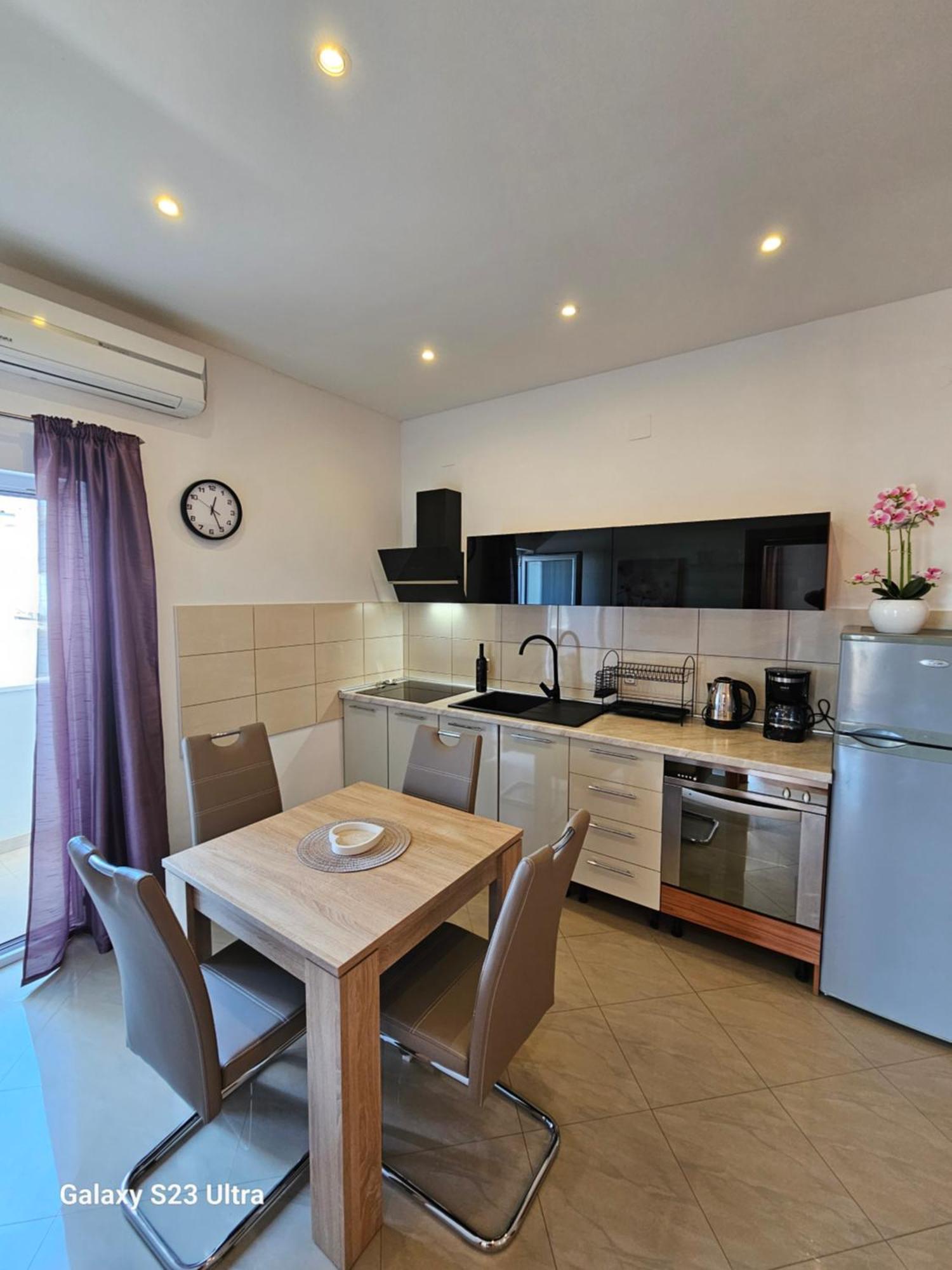 Apartmani Dianna Kaštela المظهر الخارجي الصورة